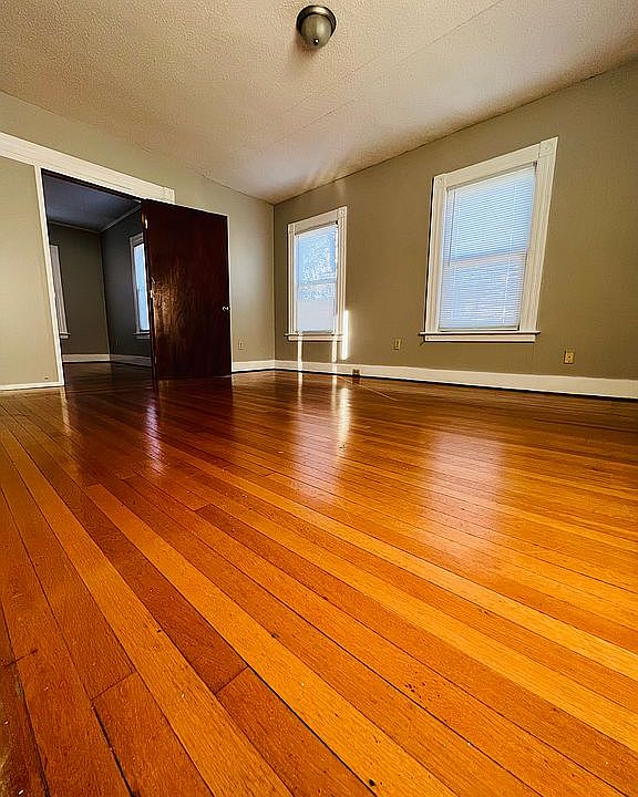 1240 Forest Rd, New Haven, CT 06515 Zillow