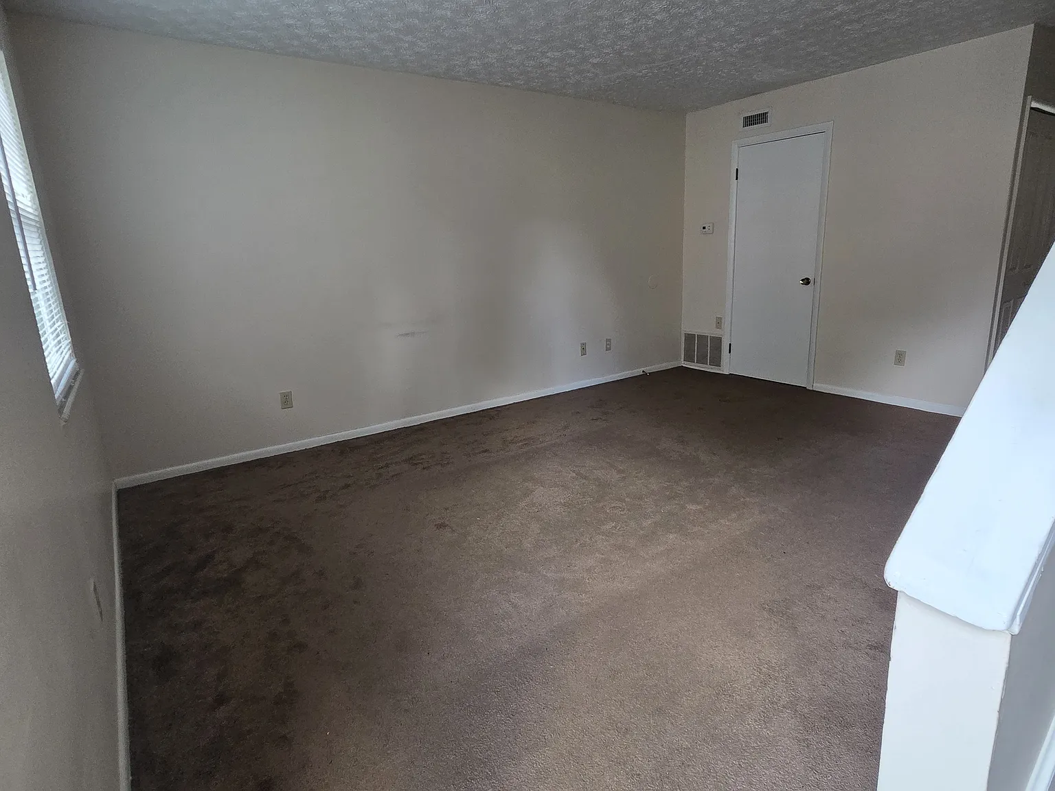 2 bed, 960 sqft, $1,150 — Photo 2