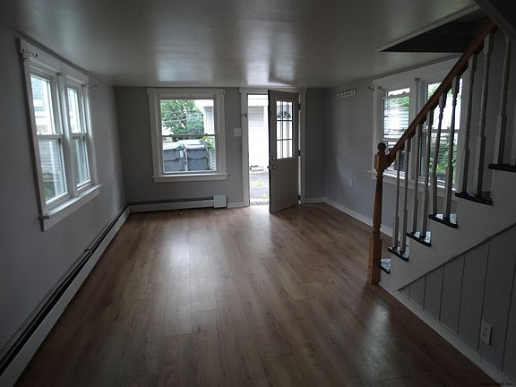 3rd image of 20 Fairfield Ave