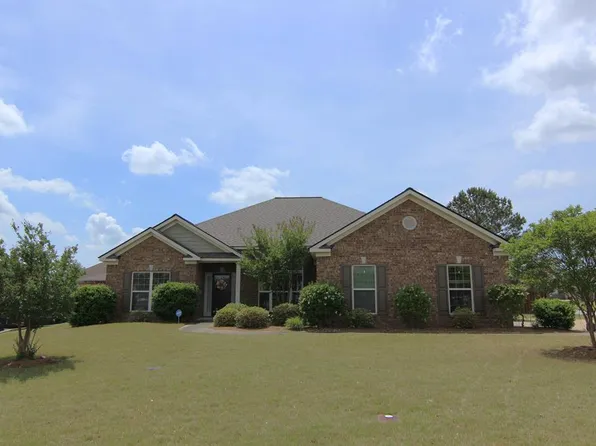 9032 E Lake Dr, Midland, GA 31820