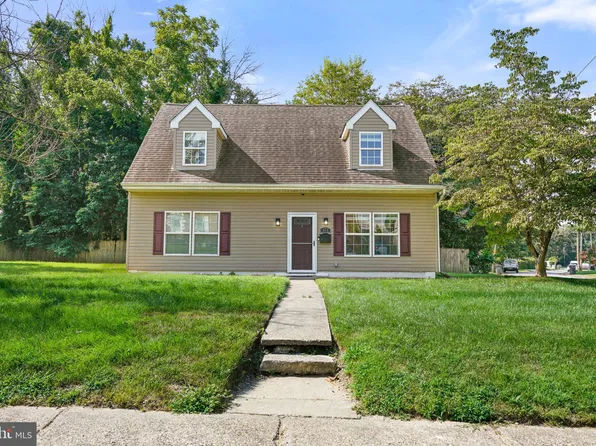 172 Riverview Dr, New Castle, DE 19720