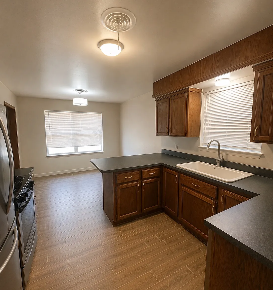3 bed, 1273 sqft, $1,700 — Photo 3