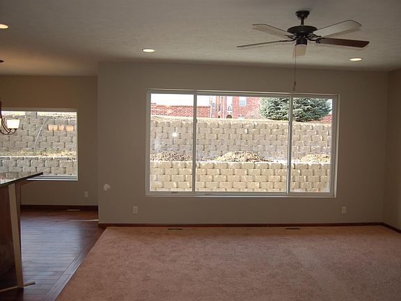 5th image of 4615 Shirl Ct