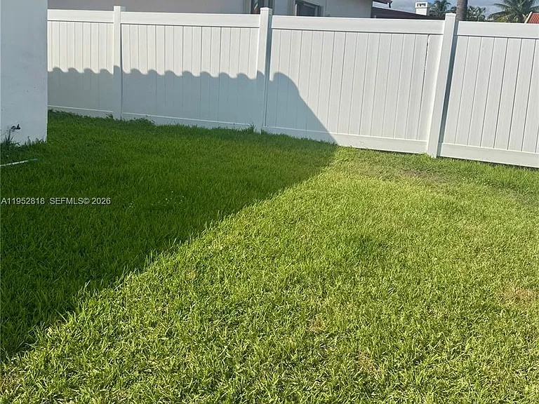 16453 NE 33rd Ave — Photo 19