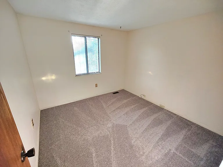 102 Sonnybrook Ct — Photo 24
