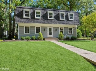 205 Powderhorn Dr, Valparaiso, IN
