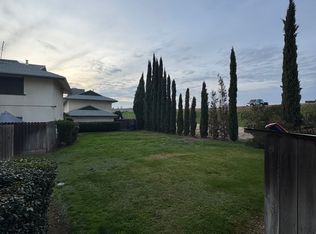 4929 N Winery Cir, Fresno, CA