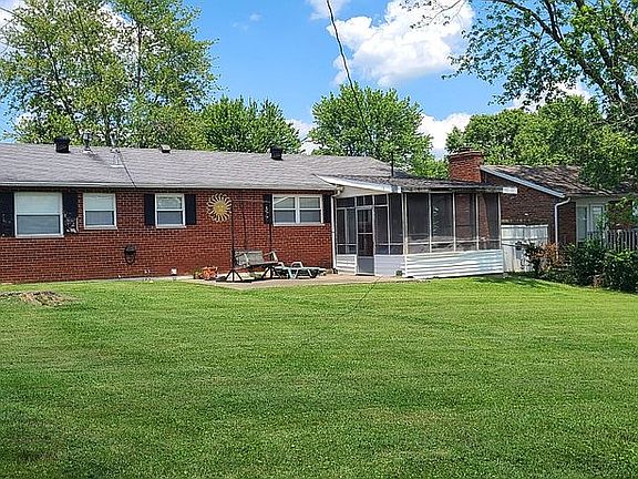 2nd image of 225 Juniper Dr
