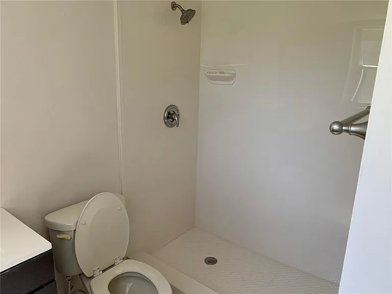 206 SW 1st St #J-4 — Photo 11
