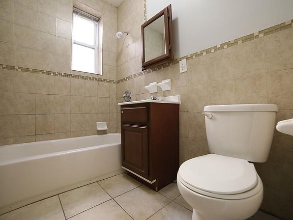 4th image of 134 Corbin Ave #316
