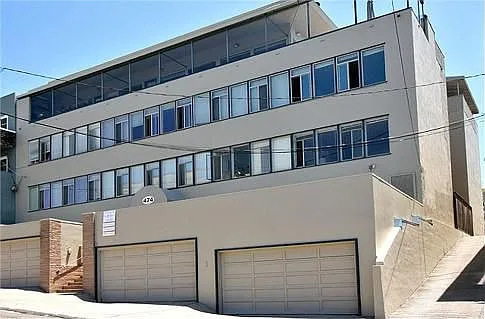 474 Merritt Ave APT 1 photo 1