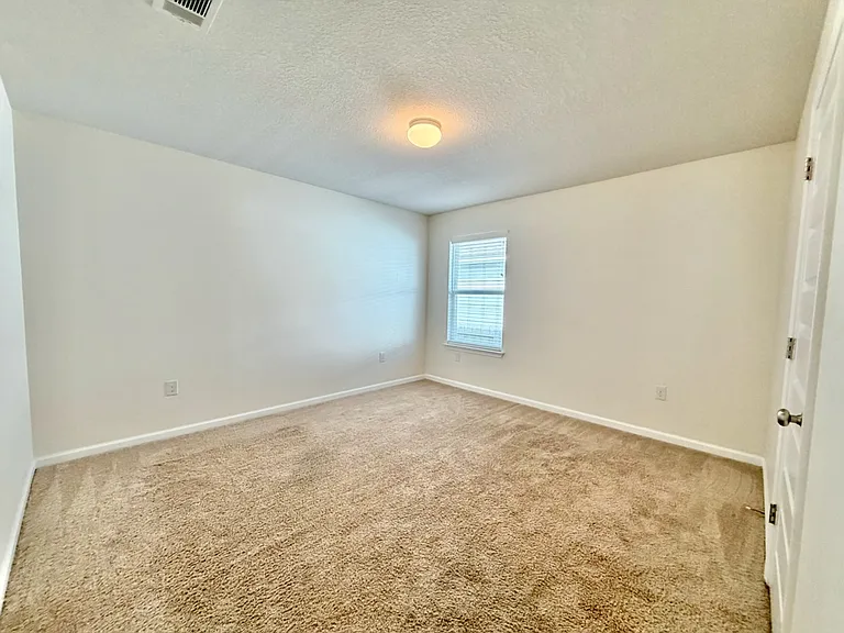 93 American Ct — Photo 14