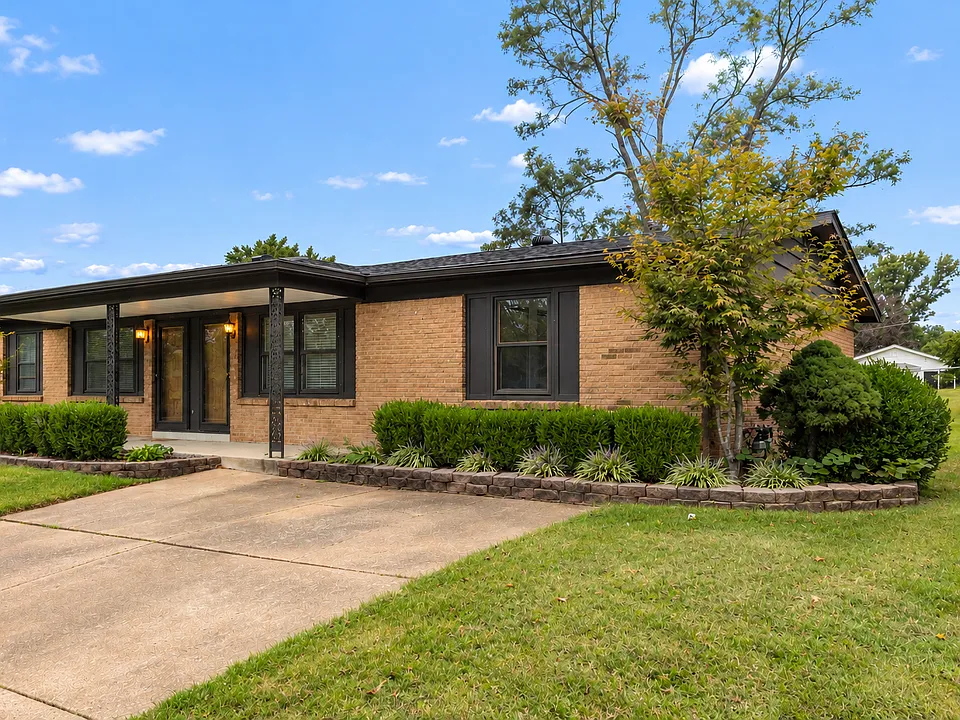 3111 Southwick Dr