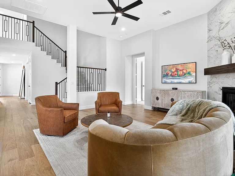 4010 Zina Ln — Photo 8