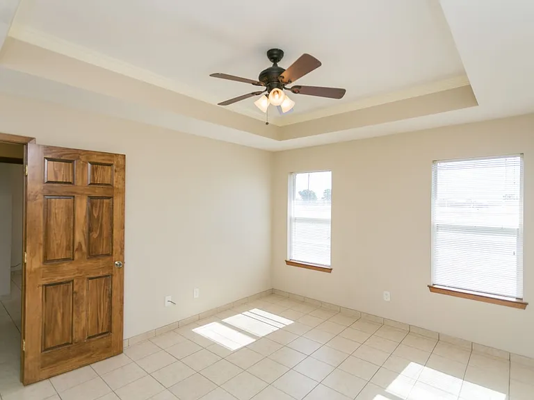 16131 Rolling Meadows Dr — Photo 22