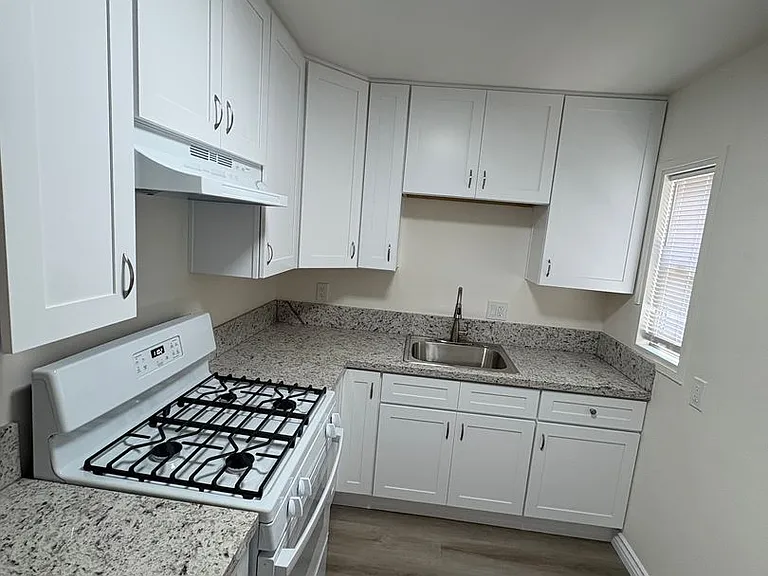 Greenranch Apartments — Photo 42