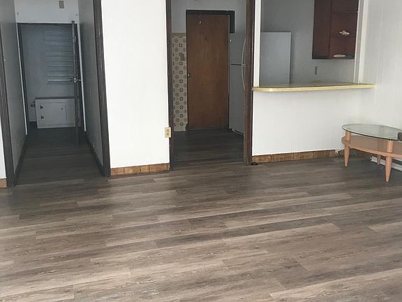 5th image of 2160 Queen St #1