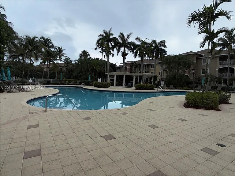6482 Emerald Dunes Dr #303 — Photo 18