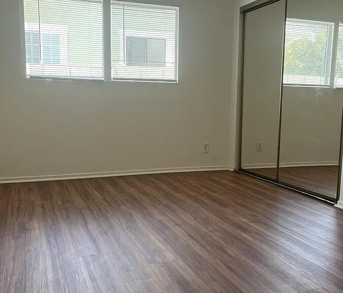1900 Dracena Dr #1 — Photo 10