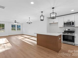 2909 New Pineola Rd #102, Charlotte, NC 28208