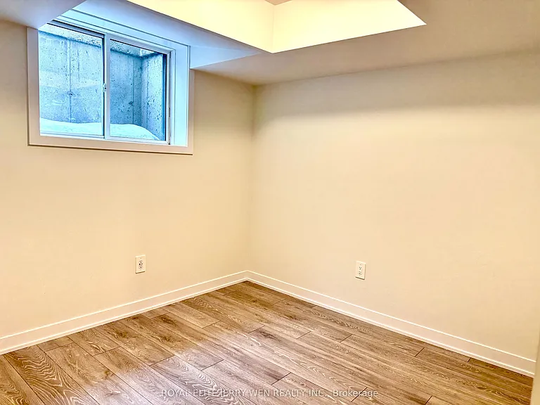 2 Green Gardens Blvd #BASEMENT — Photo 5
