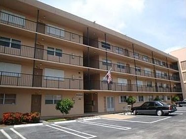 2nd image of 2014 S Federal Hwy APT B102