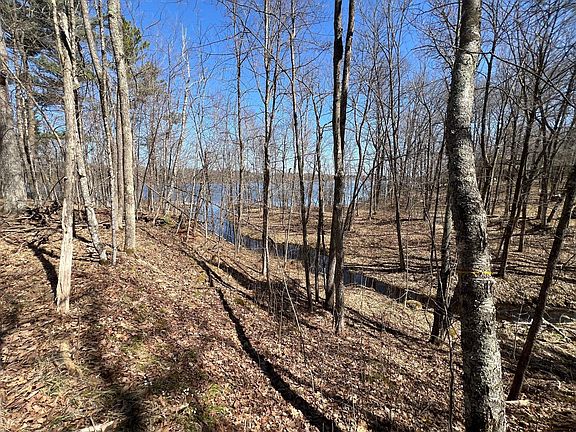 3rd image of 43 W Oak Rd