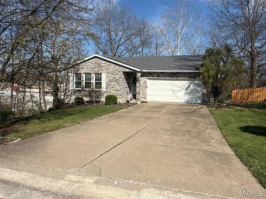 106 Concord Dr photo 1