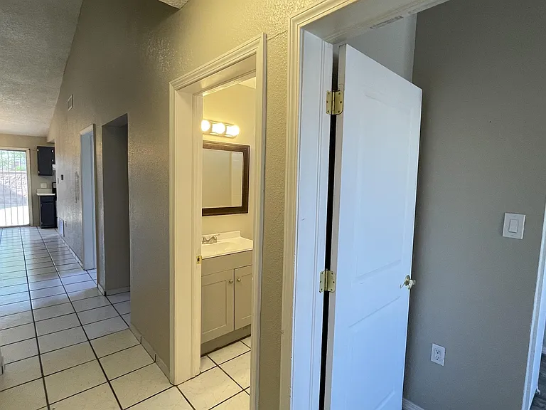 11040 Sunshine Ct #1 — Photo 19