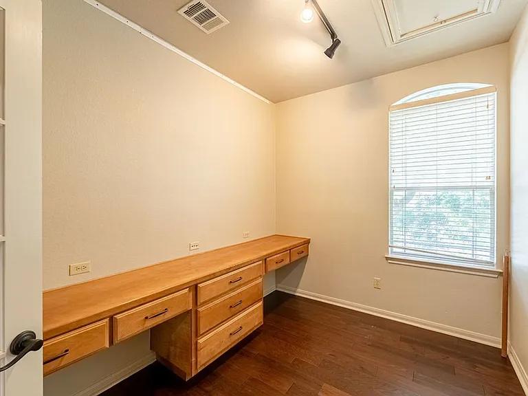 7909 Adelaide Dr — Photo 19