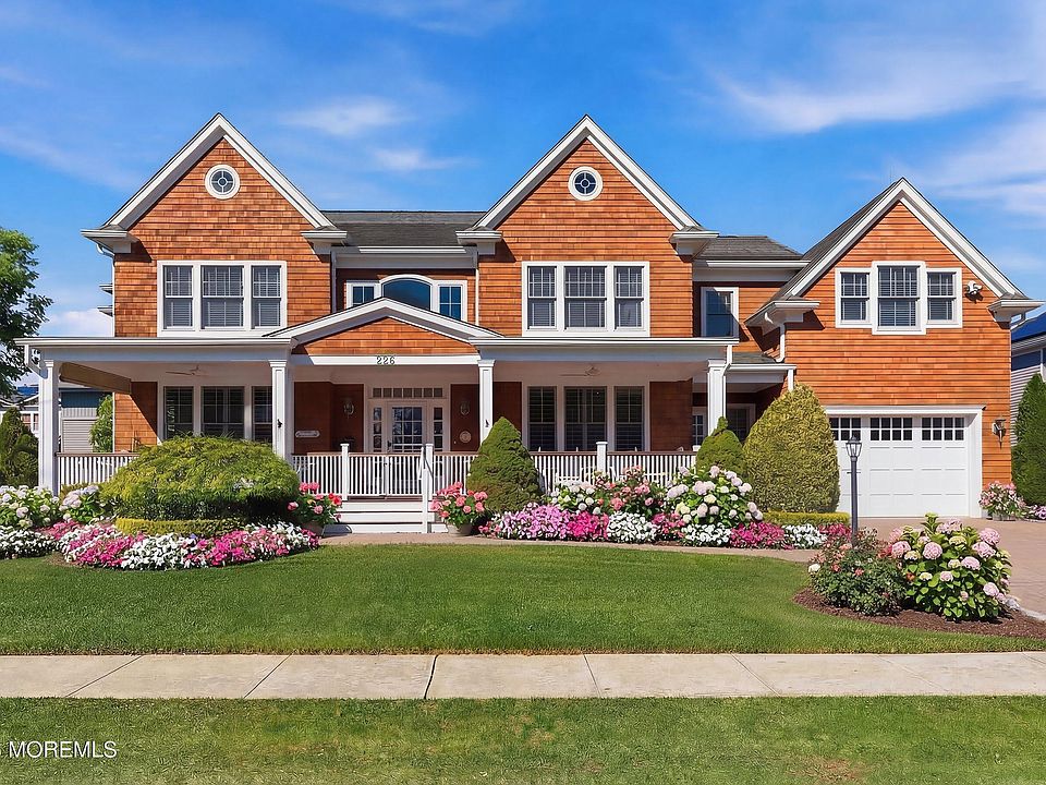 1st image of 226 Norwood Avenue