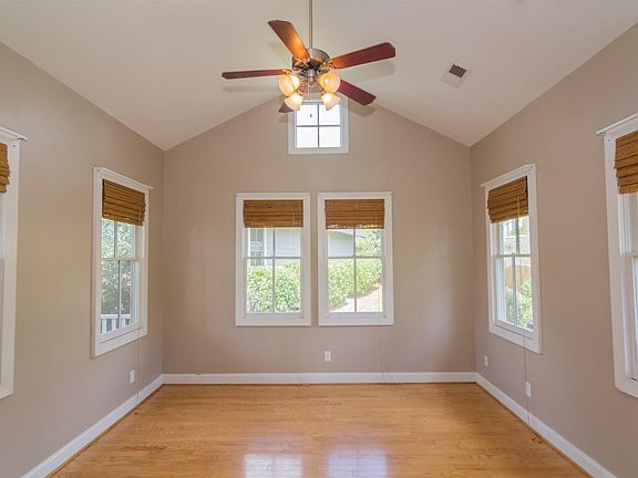 3rd image of 130 Taylors Hill Dr