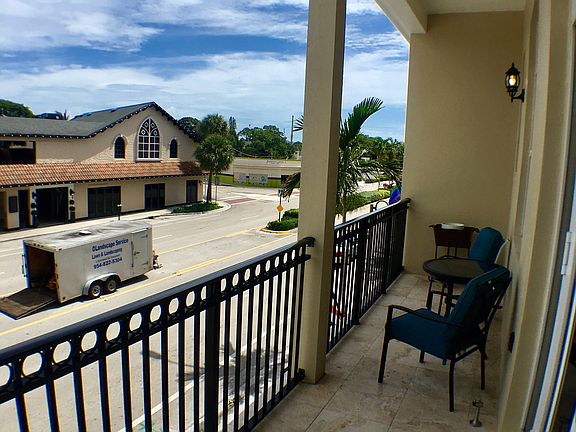 2nd image of 2350 Wilton Dr #2350