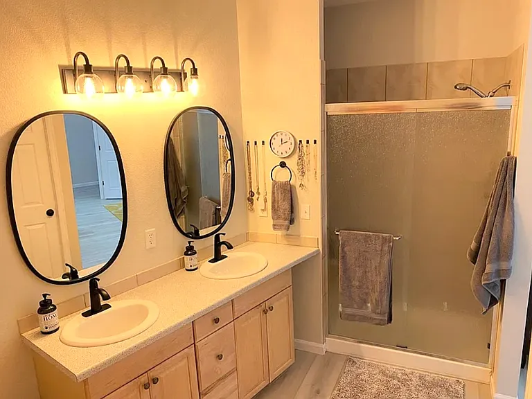 8534 W 48th Pl — Photo 10