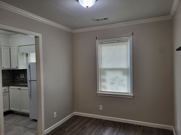 5th image of 3107 Andros Dr SW