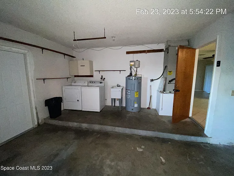 304 Darrow Ave — Photo 28