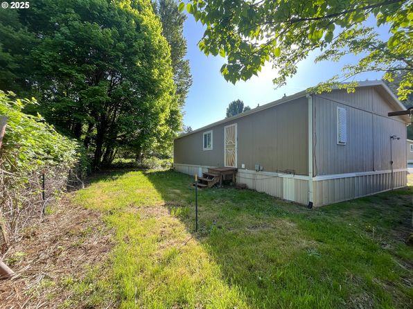 29 SW Ruckel St #29R, Cascade Locks, OR 97014