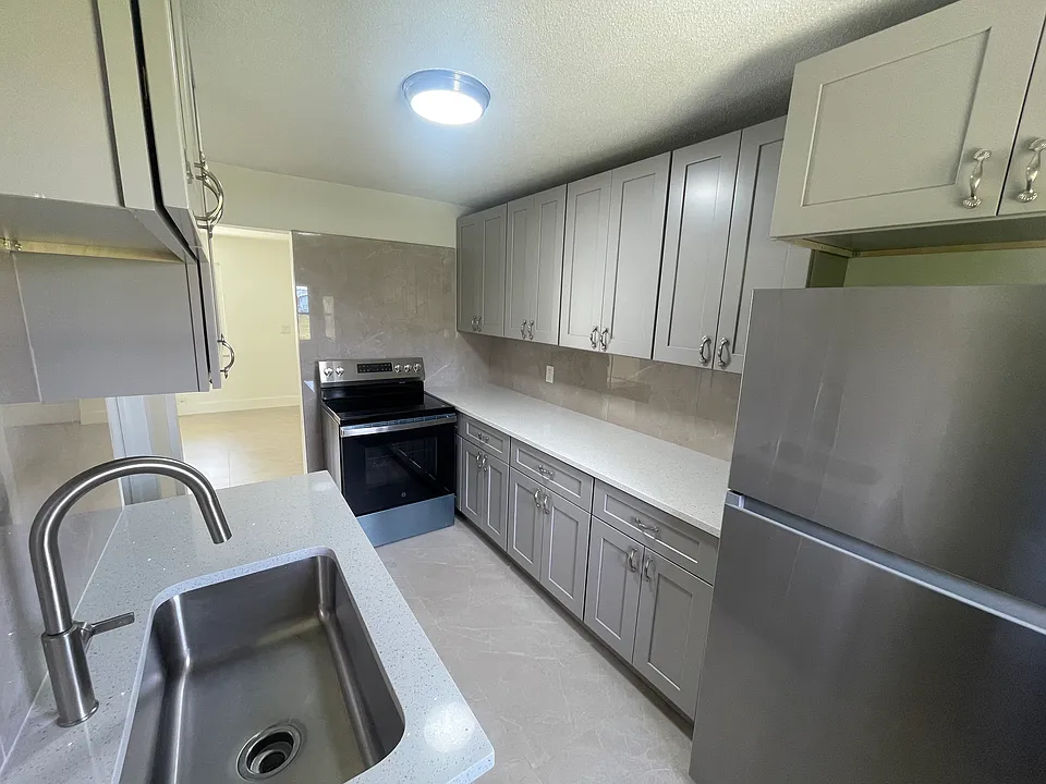 821 Silver Beach Rd #8