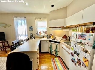 10 Garden Court St #4, Boston, MA 02113