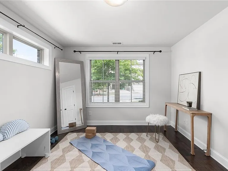 301 Marlowe Aly — Photo 42