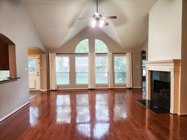 7 Wild Orchid Ct, Conroe, TX 77385