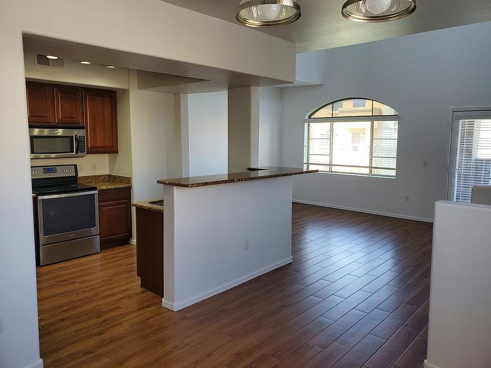 2nd image of 2401 E Rio Salado Pkwy Unit 1115