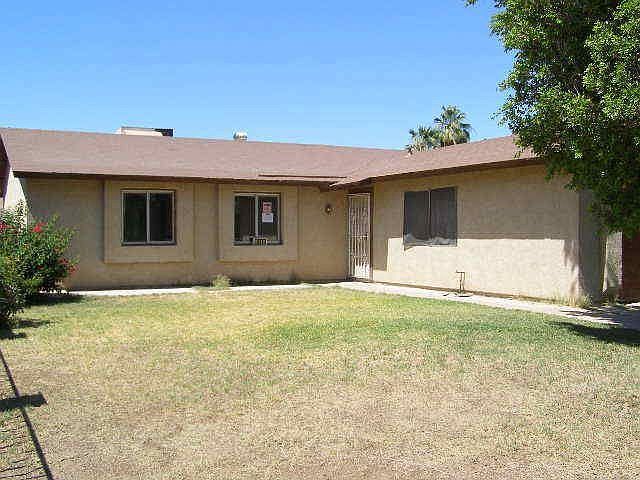 1st image of 537 De Las Flores St
