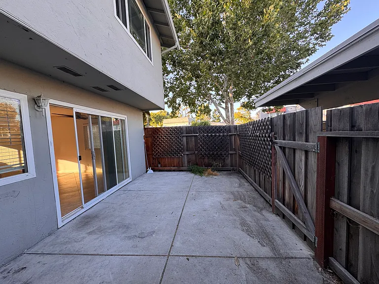 289 Palacio Royale Cir — Photo 14