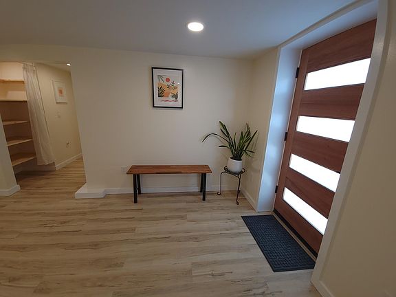 Spacious entry area. Glass panel front door provides plenty of natural light without the glare.
