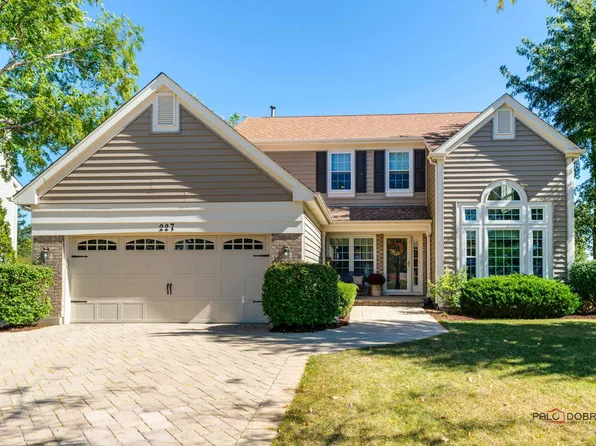 227 Cambridge Dr, Grayslake, IL 60030