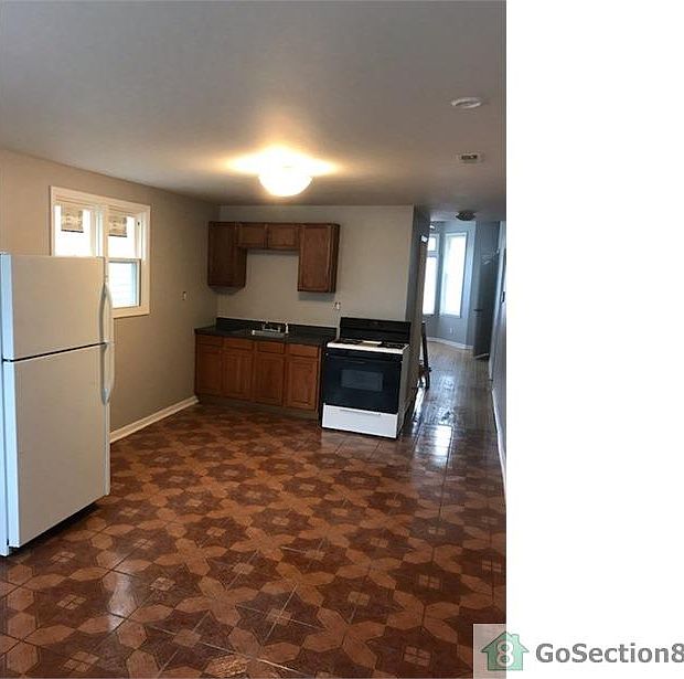 1st image of 8525 S Saginaw Ave #2