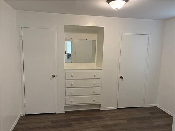 4th image of 638 Avenue A #F