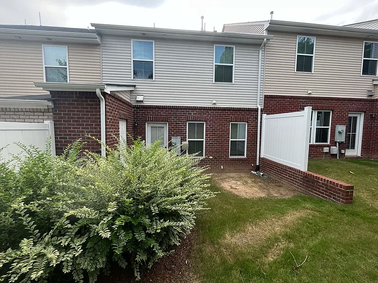 111 Grande Sky Ct — Photo 23