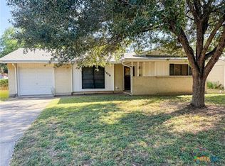 1606 Seguin Ave, Victoria, TX 77901